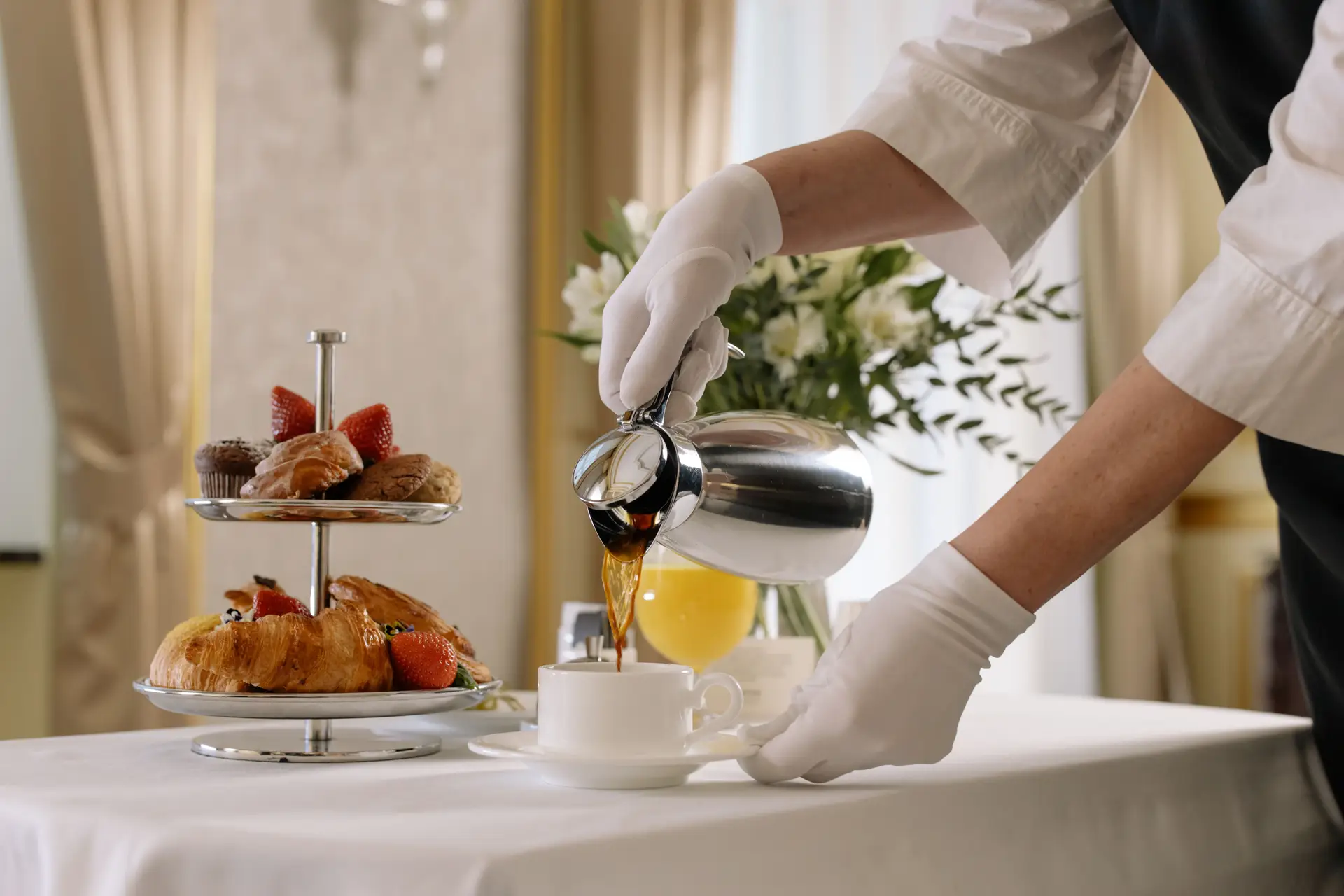 Exquisites Frühstück im ZelvessianRoyalcourt